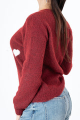 modella indossando Maglia morbida con cuori jacquard in filato mohair colore