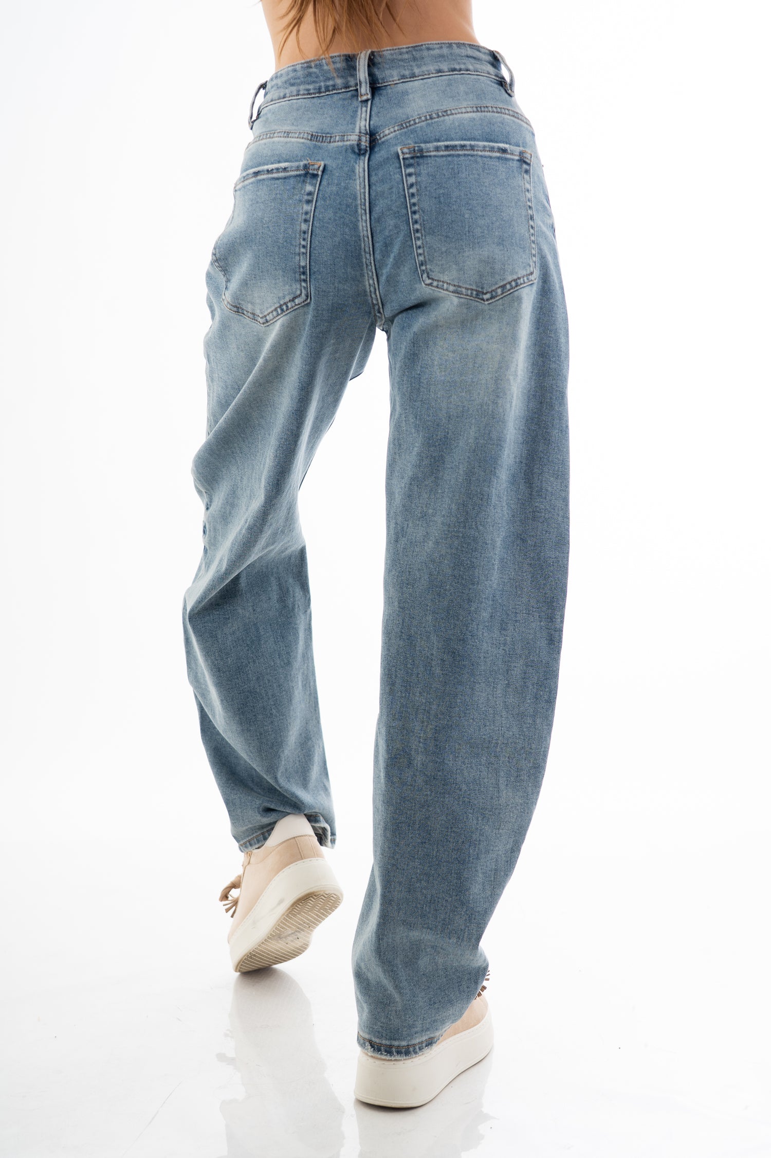 Jeans baggy balloon leg vita alta in denim lavaggio chiaro con tagli al ginocchio