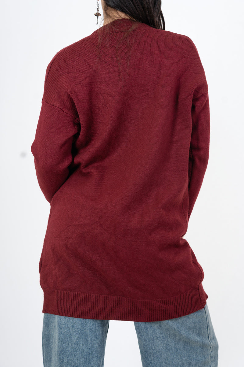 modella indossando Cardigan lungo misto viscosa con bordatura a coste colore