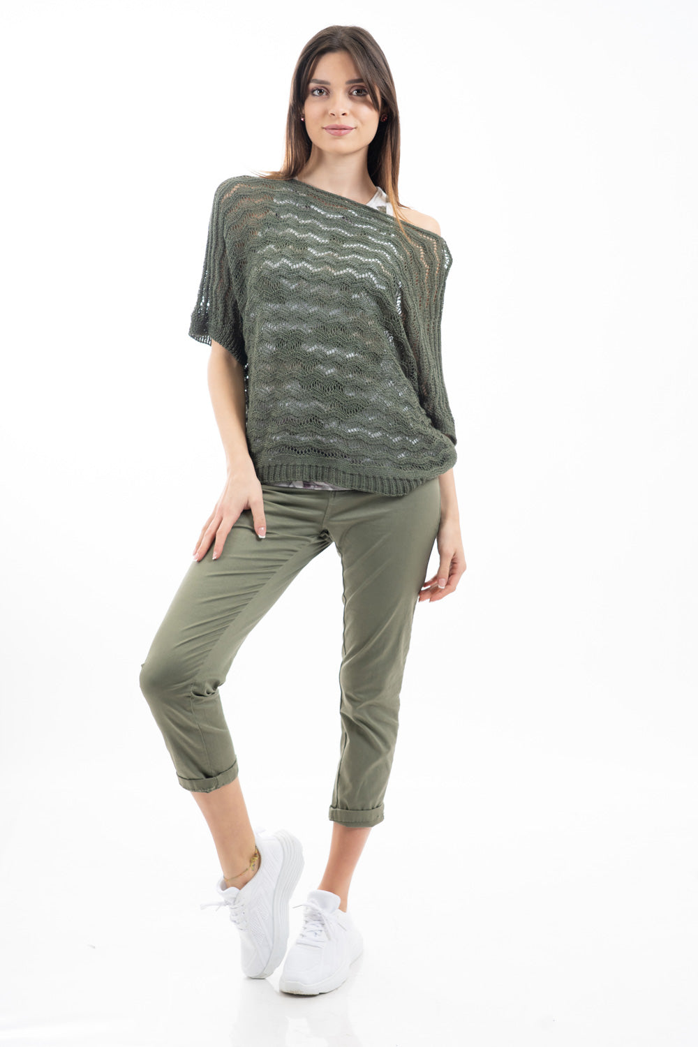 modella indossando Top in costina di cotone elasticizzato a vogatore con stampa floreale colore