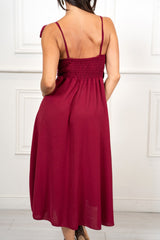 modella indossando Abito lungo bustier in tela leggera con spalline regolabili Amalfi colore