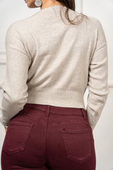 modella indossando Maglia Mirelle boxy in misto viscosa colore