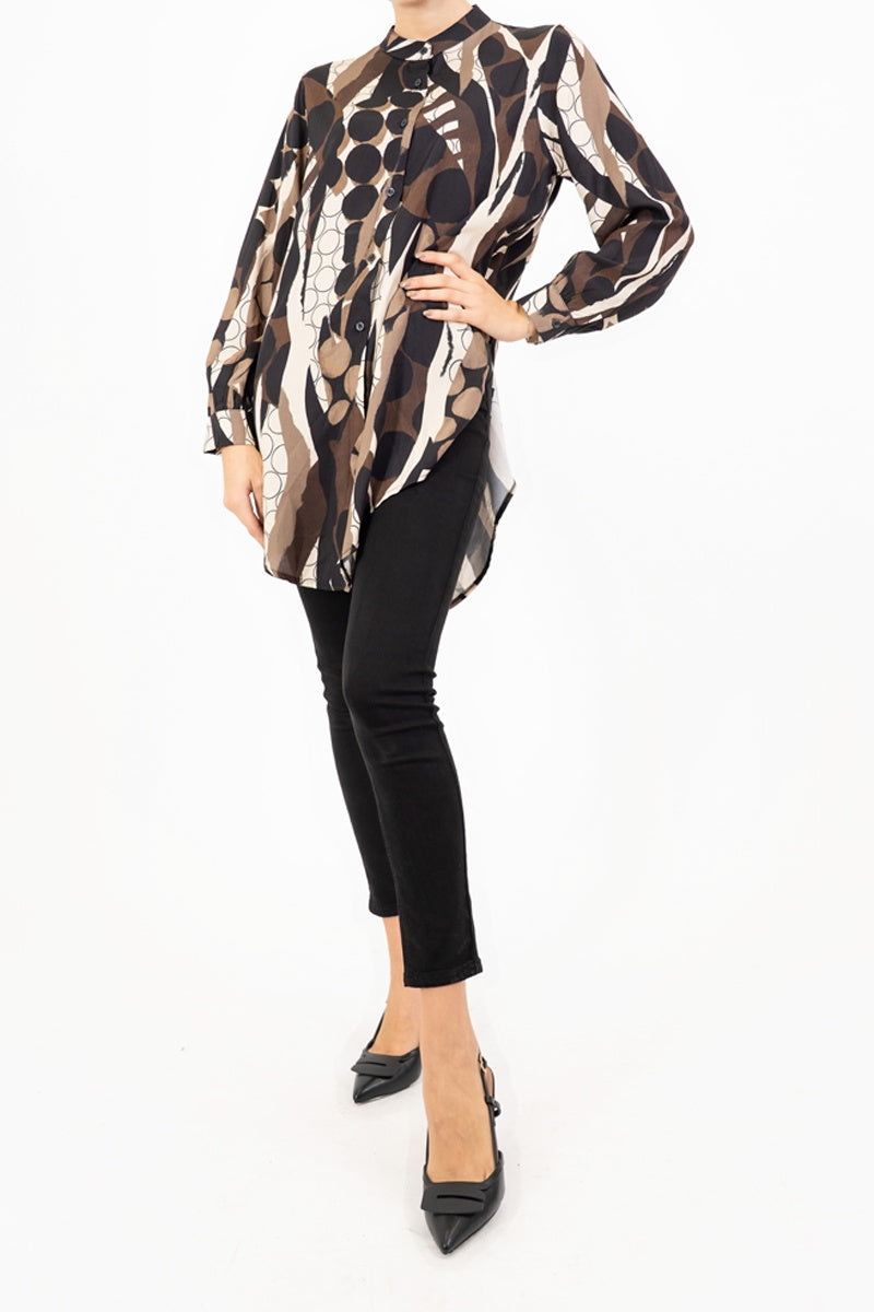Camicia lunga in viscosa GeoFusion con collo coreano