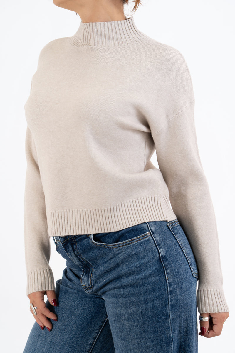 Maglione CozyVibe collo vulcano in misto viscosa