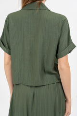 Camicia corta con tasche in viscosa EasyWave con manica a pipistrello e bottoni effetto legno