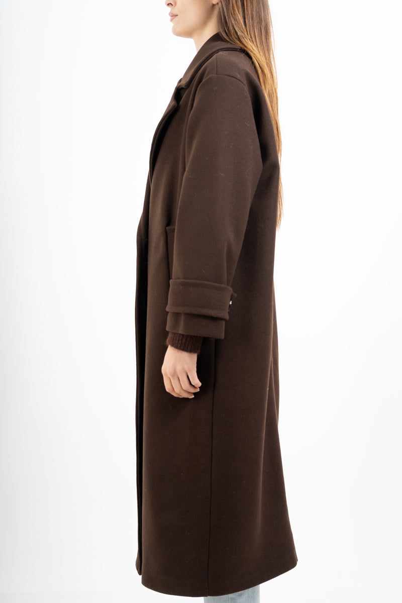 Cappotto lungo in panno doppio petto con martingala ai polsi