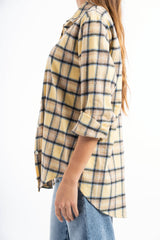 modella indossando Camicia over in flanella di cotone fantasia Soft Tartan colore