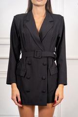 modella indossando Tutina Blazer Ardelle colore