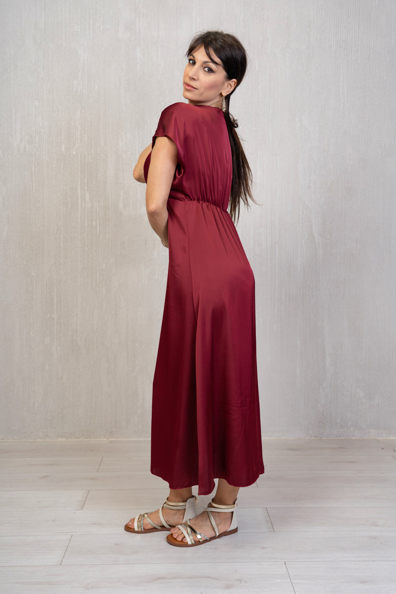 Abito lungo in raso nero elegante