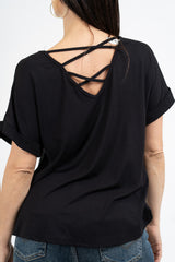 Maglia ampia in viscosa elasticizzata con scollo a V e incrocio sul retro.