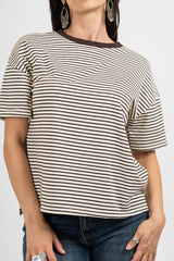 T-shirt rigata over con spacchetti.