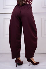 modella indossando Pantalone Selwyn balloon colore