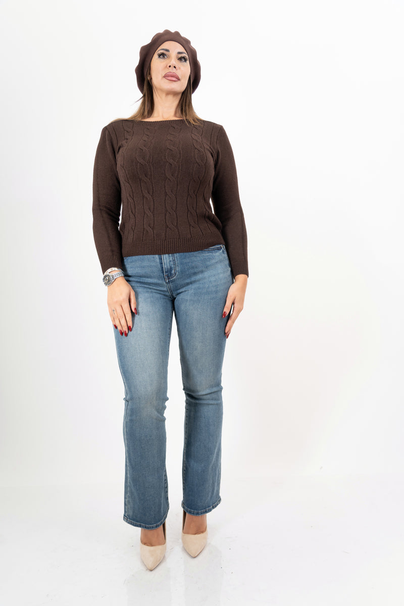 modella indossando Béret Parisienne 80 colore