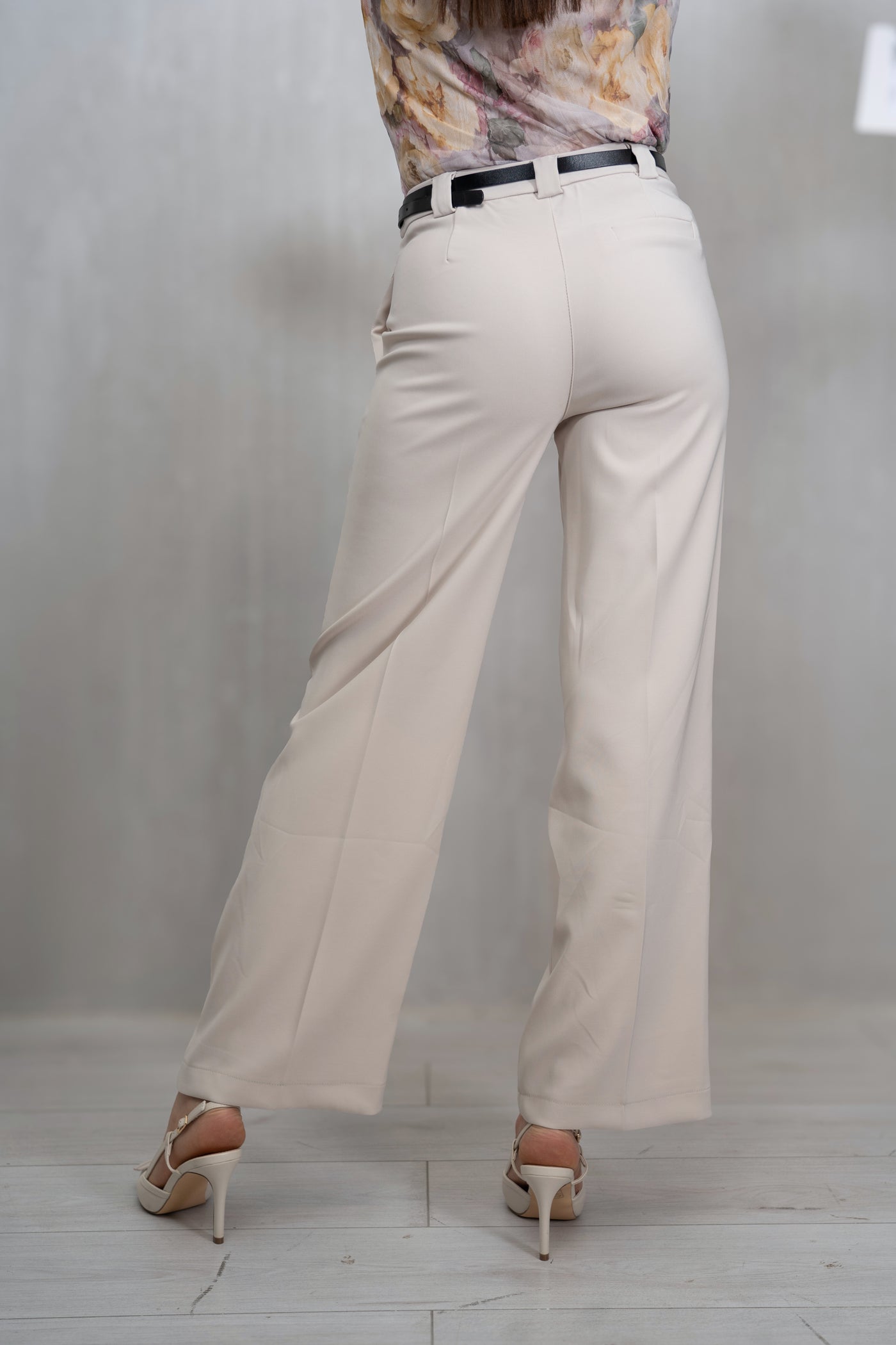 Pantalone palazzo in Tessuto Tecnico Elasticizzato Beige