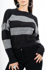 modella indossando Maglioncino Soft Stripes in misto lana colore Nero-Grigio Unica