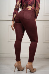 modella indossando Jeans skinny Bellamy push-up colore
