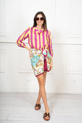 modella indossando Camicia Collo Coreana in Tencel a Righe Multicolor colore