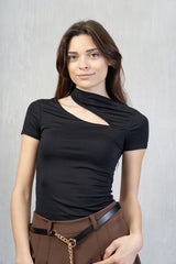 T-shirt Asimmetrica Cut-Out