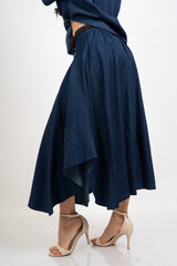 Gonna ampia effetto chambray con taglio stondato.