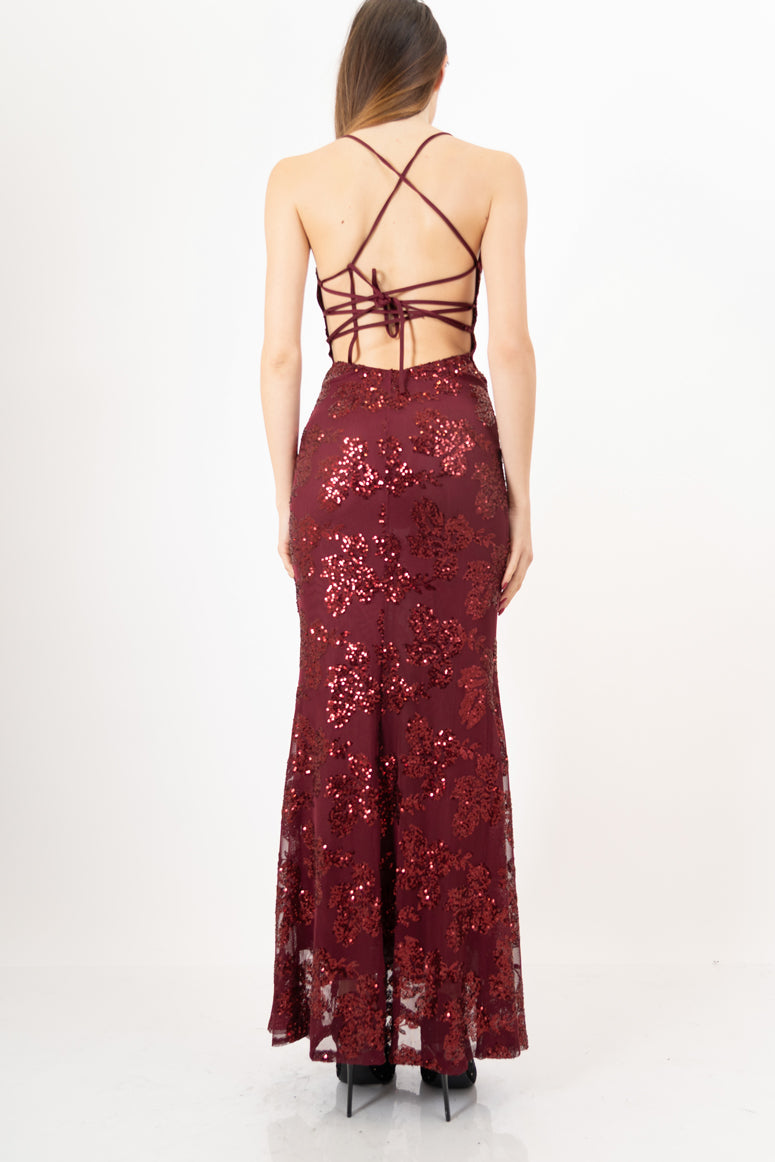 modella indossando Abito Sirena Shine – Lungo con Paillettes e Schiena scoperta colore