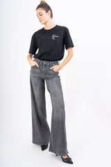 T-shirt in cotone con ricamo “mai senza te”
