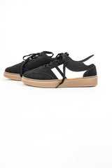 Sneakers in camoscio ed ecopelle nere con suola in gomma