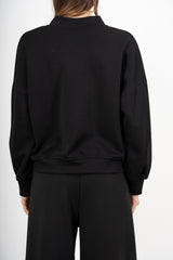 modella indossando Giacca in felpa misto viscosa con zip e manica ampia colore