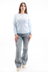 modella indossando Maglia over misto cotone con scritta ricamata “No Vabbé” colore