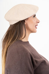 modella indossando Béret SoftTouch 95 colore