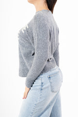 modella indossando Maglione girocollo con scritta “Ho sempre ragione” in misto lana Made in Italy colore