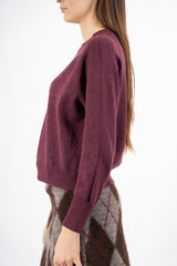 modella indossando Maglia basic a manica raglan in filato misto viscosa colore