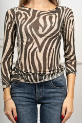 modella indossando Maglia Aveline Zebrata colore