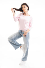 modella indossando Jeans wide leg a vita media in premium denim colore