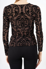 modella indossando Maglia rete VelvetLight colore