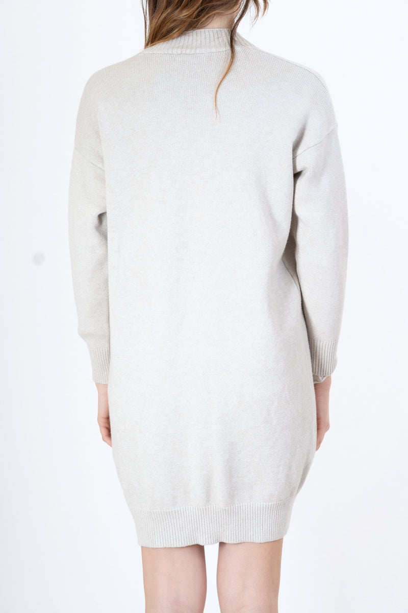 modella indossando Cardigan lungo misto viscosa con bordatura a coste colore