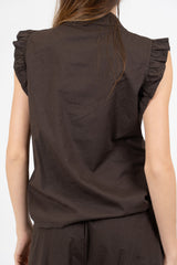Camicia smanicata con rouge in cotone elasticizzato.
