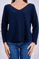 modella indossando Maglia Vela scollo V colore