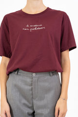 T-shirt in cotone con ricamo “di mattina non parlatemi”