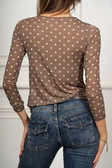 modella indossando Maglia Aveline colore