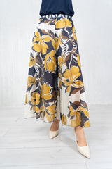 Pantagonna Jungle Bloom con shorts interno