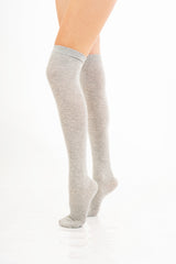 modella indossando Parigine donna in cotone elasticizzato colore Grigio chiaro Unica