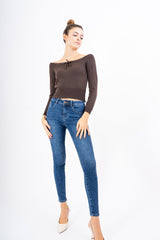 Maglia crop off-shoulder con laccio