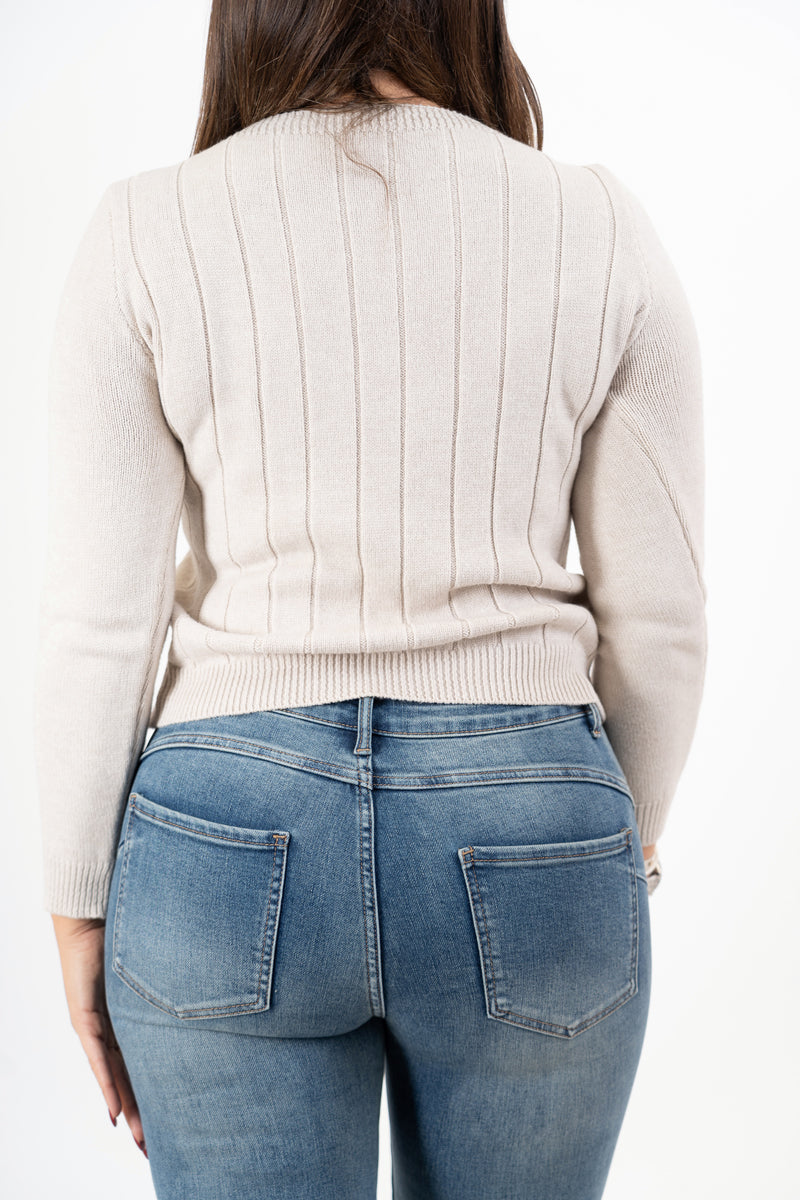 modella indossando Maglioncino SoftTrecce colore