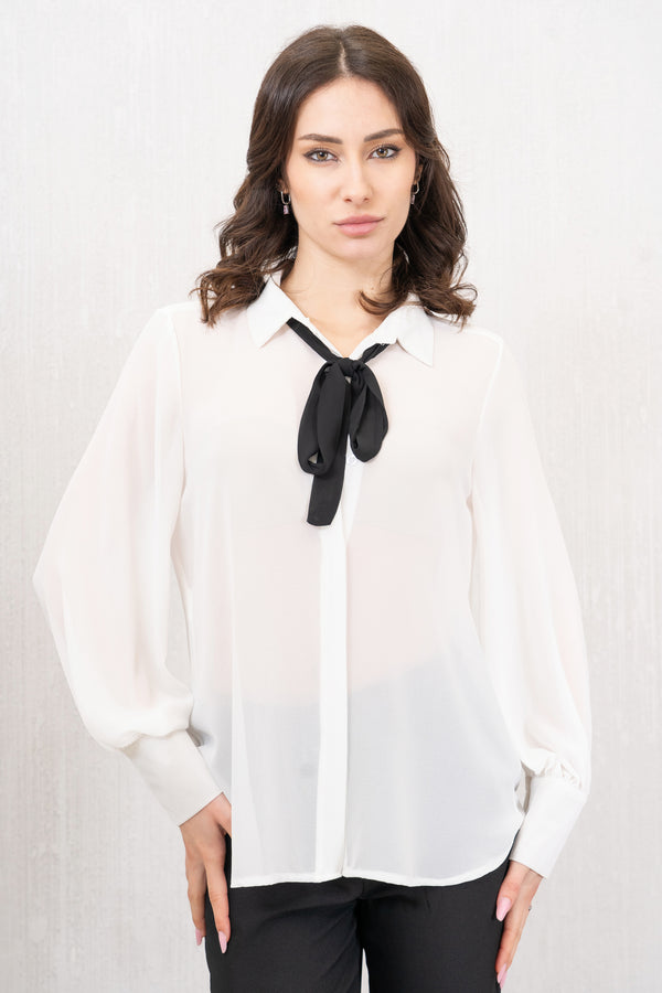 Camicia Georgette bianca con Cravattina nera