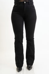 modella indossando Jeans flare in cotone stretch – Nero intenso colore