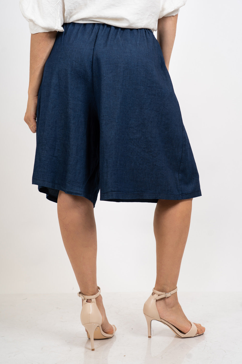 Bermuda effetto gonna in chambray leggero.