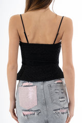 modella indossando Bustier in pizzo con coppe preformate e fondo a godet modellante colore