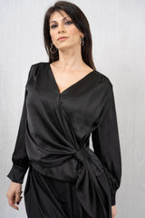 Blusa Elegante in Raso con Scollo a Portafoglio