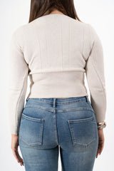 modella indossando Maglioncino Soft Lines con scollo barca colore