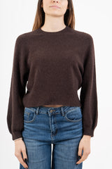 modella indossando Maglione morbido con manica ampia e bordo a costine colore Marrone Unica